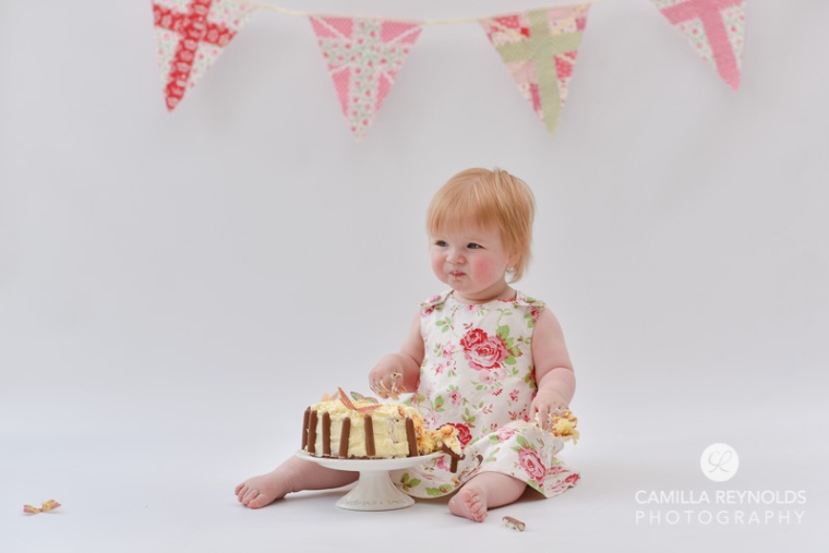 baby children photographer Gloucestershire cake smash