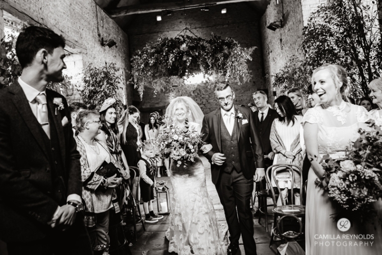 Cripps Barn Cotswolds natural wedding photography (25)