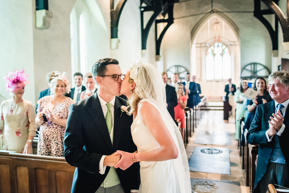 first kiss barnsley church wedding photography cotswolds
